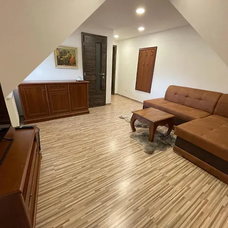 U Dvoch Levov Guest house