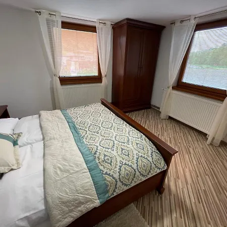 U Dvoch Levov Guest house *