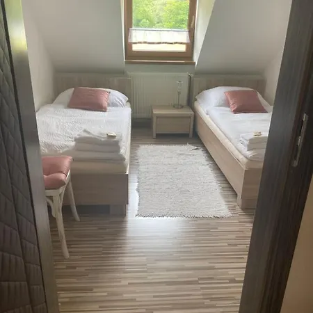 U Dvoch Levov Casa de hóspedes Oravsky Podzamok